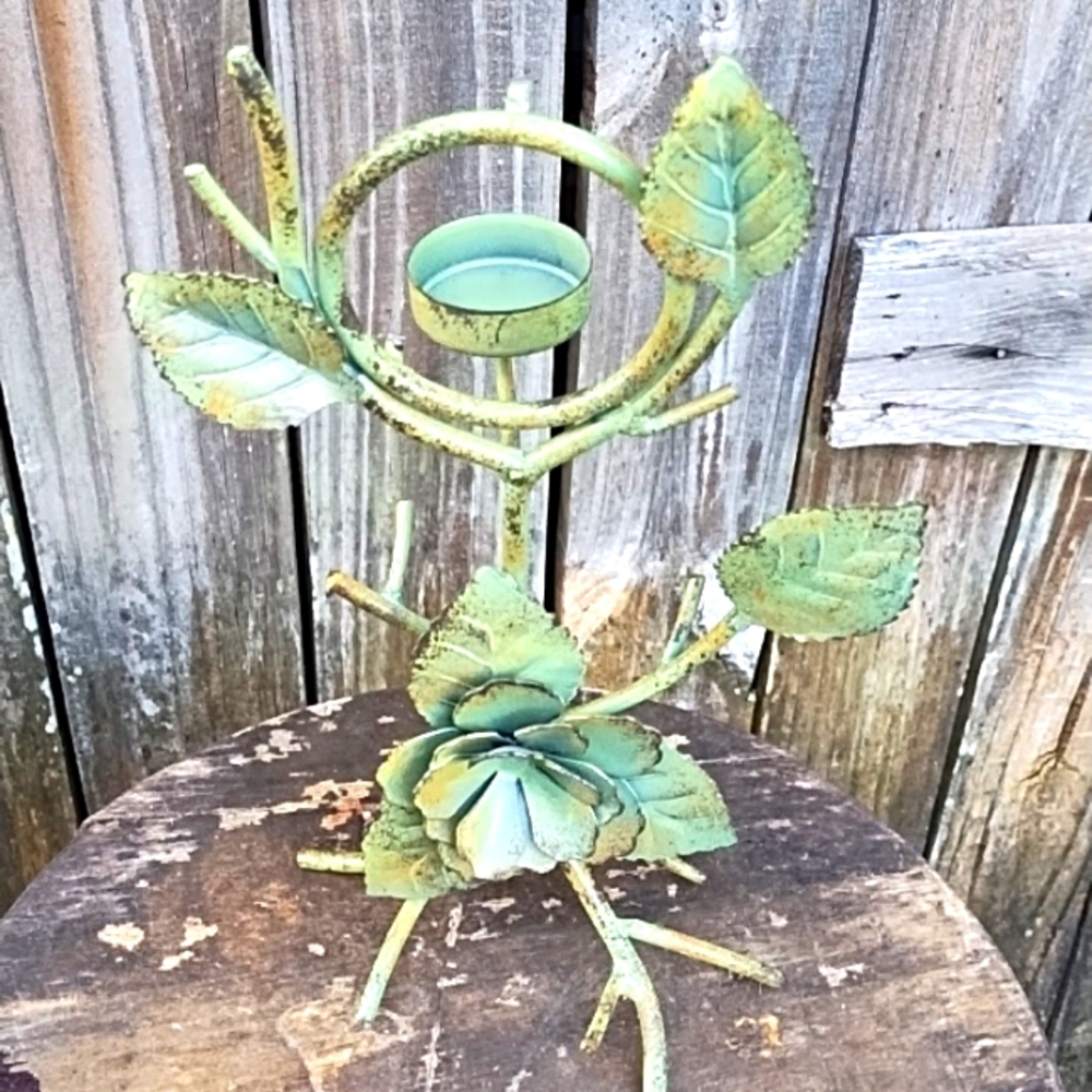 Green Metal Tealight Candle Holder